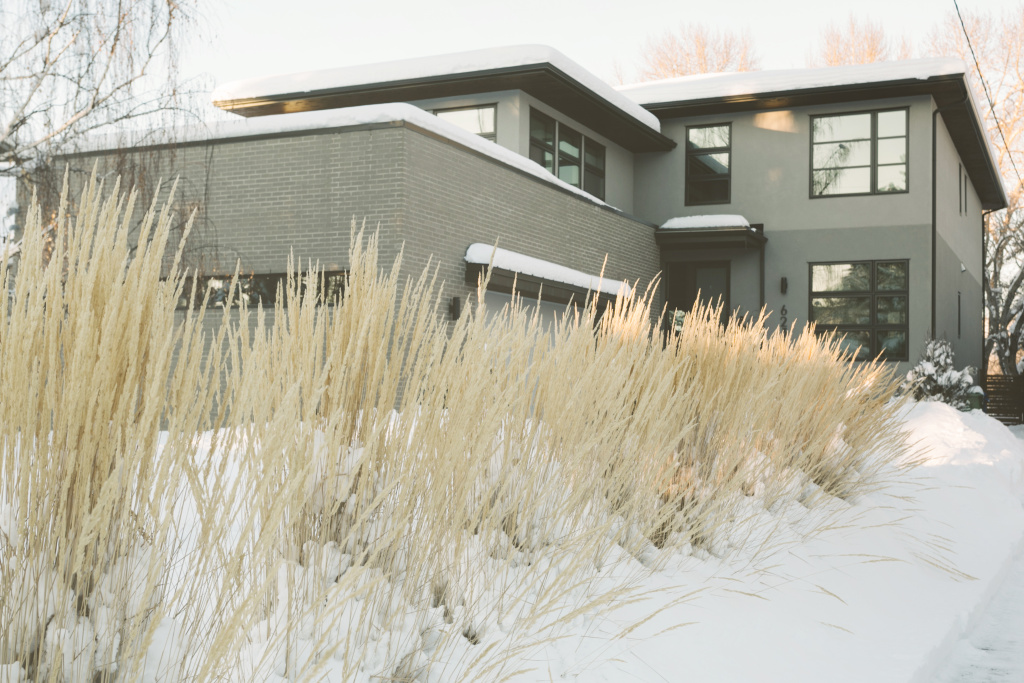 big-country-house-winter.jpg