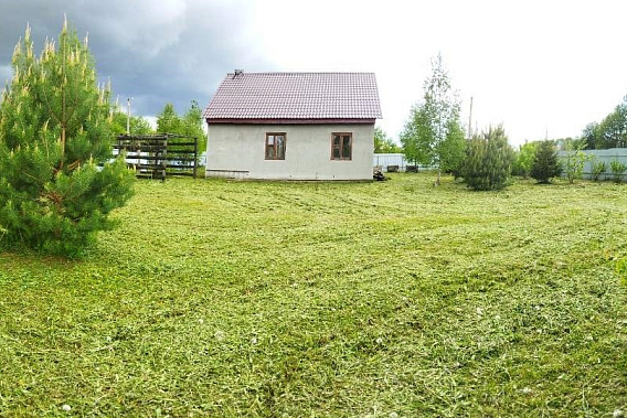 В продаже дача, расположенная в живописном месте. СТ «Жилищник» в 55 км от Минска, Узденский район.