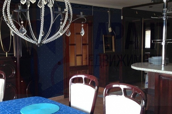 по ул. Чорного 13А сдаётся 4-х комнатная квартира 