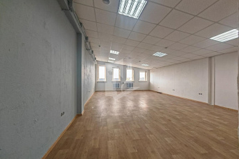 Административное помещение площадью 52,6 м² в бизнес центре на Монтажников 9