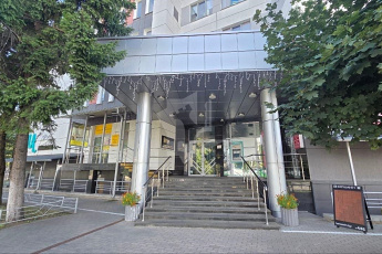 Офис 35,4м2 в аренду на ул. Уручская, 21