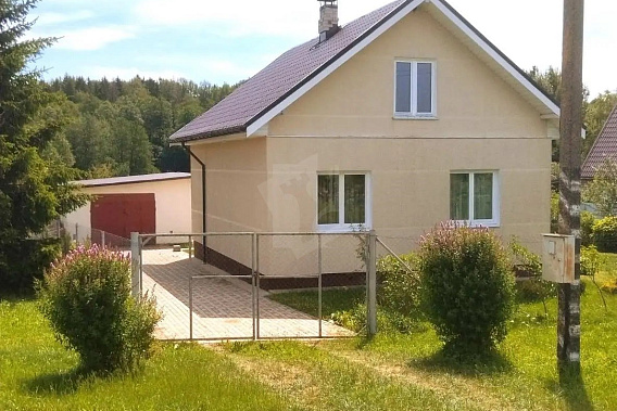 Продам  Дом рядом с озером и лесом в  34 км от МКАД.
